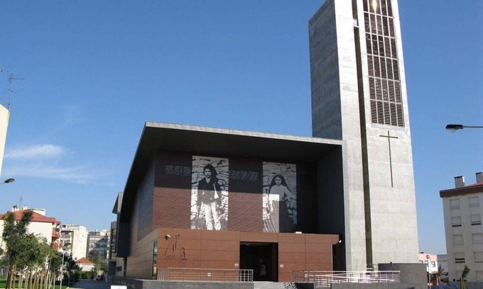 Alverca do Ribatejo Apartment | Ideal 2-Bedroom Retreat Near Lisbon with Great Amenities
