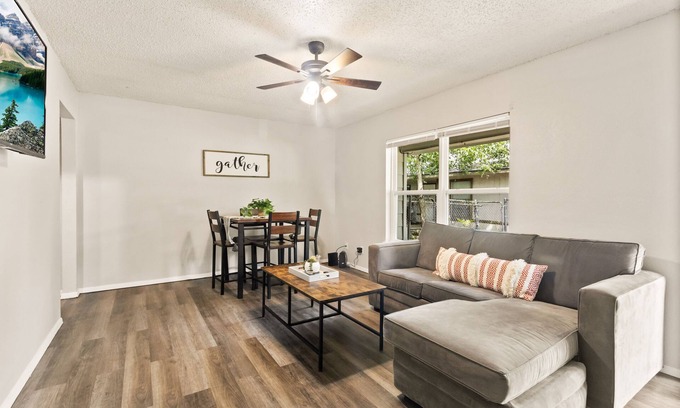 Central Arlington Apartment | Comfortable 2-Bed Apartment with Full Kitchen in City Center