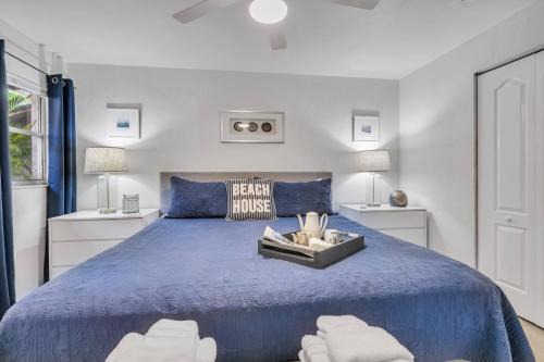 Central Sarasota Apartment | Inviting 2-Bed Suite Steps from Downtown and Beaches