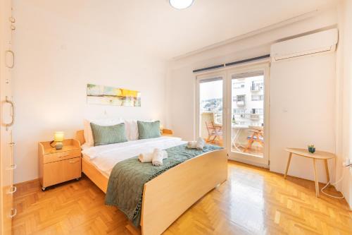 Ohrid Apartment | 2Bed 2Bath Lake View Balcony Parking Family APT