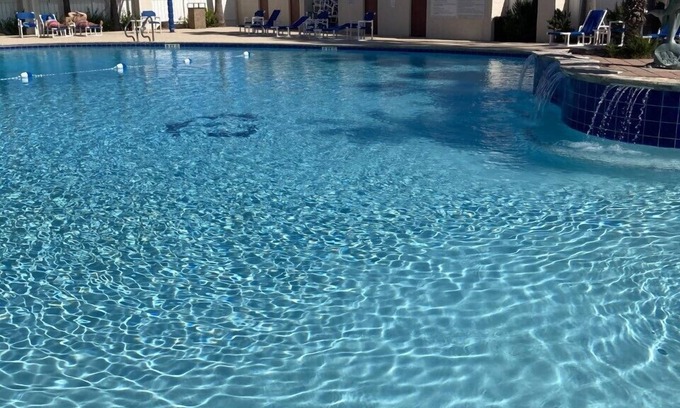 Port Isabel House | Perfect 2-Bedroom Suite with Ocean View and Pool Access