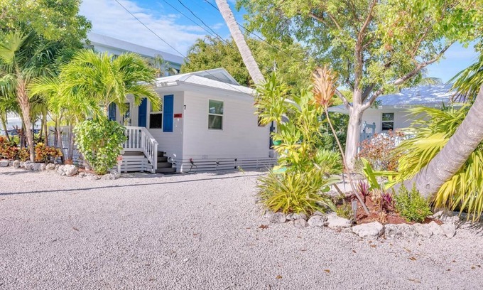 Islamorada Cottage | Tranquil Cottage Retreat with Heated Pool in Islamorada