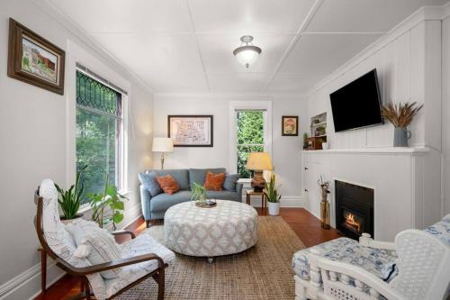 West Spokane House | Pet-Friendly 2BR Retreat with Small Town Charm