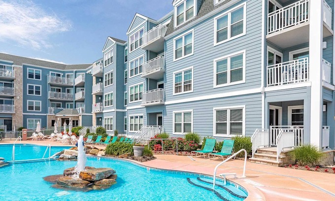 Wildwood Crest Condo | Stylish 2BR Oasis with Pool & Oceanfront Views in Wildwood