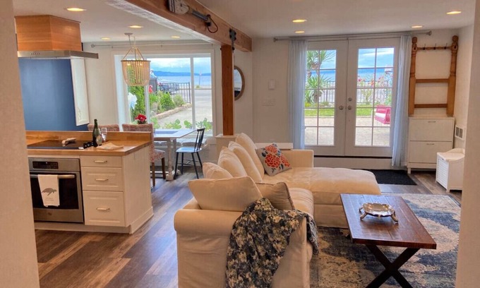 West Seattle House | Pet-Friendly 2BR Alki Beach Waterfront Retreat with Ocean View