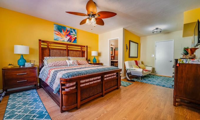 Coral Ridge Apartment | Spacious 2BR/2BA Unit with Private Backyard and Breakfast