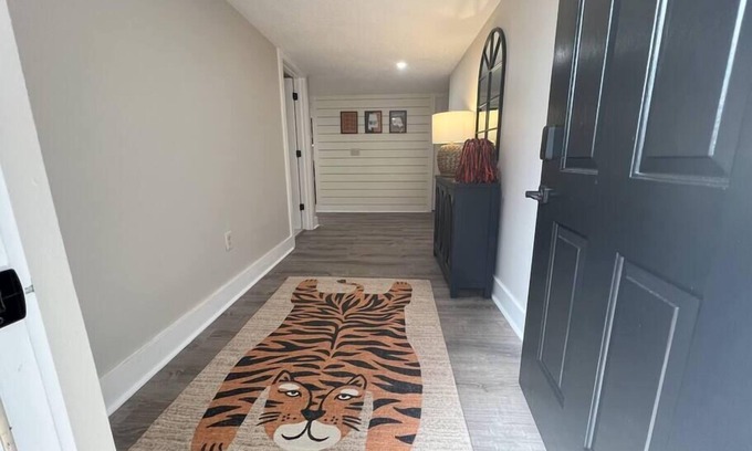 Auburn Condo | Stylish 2BR Condo Near Toomers - Guest Rated 10/10