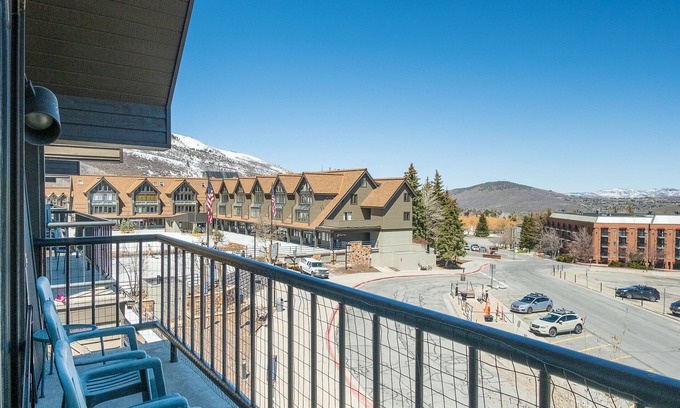 North Park City Condo | Perfect Ski-in/Ski-out Condo at Park City with Top Amenities