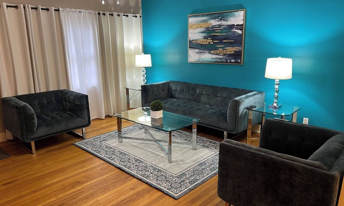 Albany House | Inviting 2br Getaway with Spa and Pet-Friendly Amenities