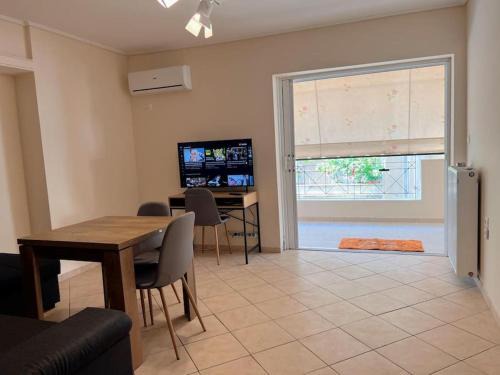 Kypseli Apartment | Discover a Cozy Athens Hideaway with Private Parking