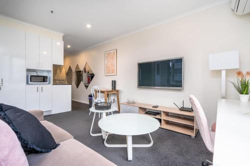 Gungahlin Apartment | Modern 2BR Apartment in Gungahlin Town Centre with Pool