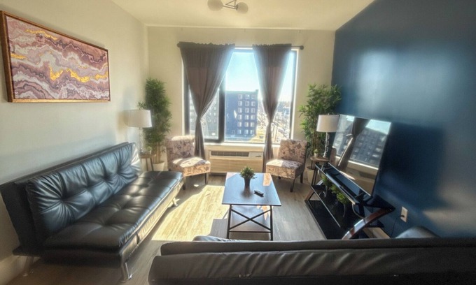 Elizabeth Apartment | 2BR apt near EWR 7181