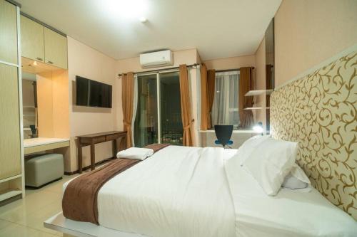 Jakarta Apartment | Modern 2BR Residence with City Views and Netflix Access