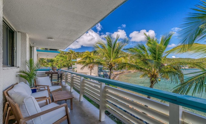 Bolongo Bay Condo | Beachfront 2BR Condo with Pools and Onsite Dining!