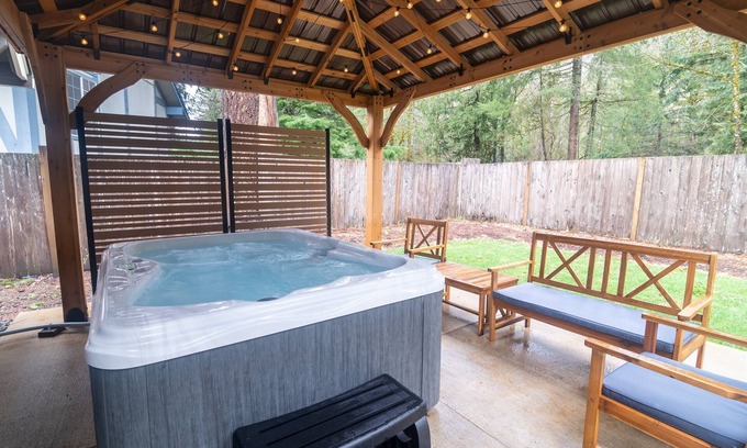Mount Hood Village Cabin | Relaxing 2BR Retreat with Hot Tub & Pool Access Awaits