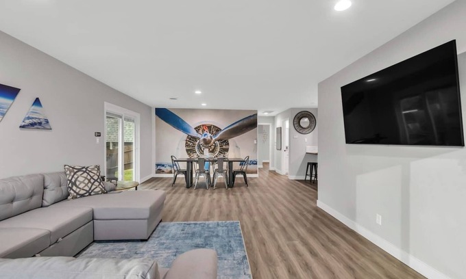 North Auburn House | Dog-Friendly 2BR Home Near Brewery & Great Amenities