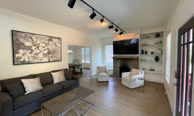 Five Points South Apartment | 2BR Downtown Birmingham King Bed Smart TV