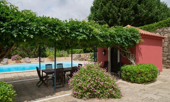 Sobral de Monte Agraco Villa | Inviting 2BR Farmhouse with Pool and Oceanfront Views