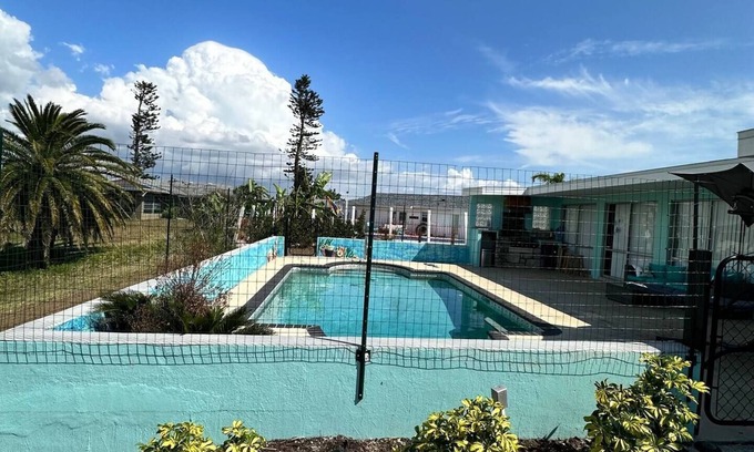 North Port House | Relaxing 2BR Vacation Home with Heated Pool & Pet-Friendly