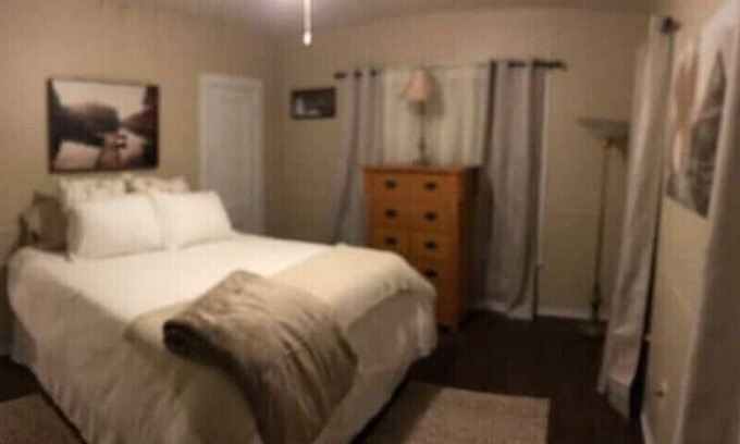 Uvalde House | Cozy 2BR Home with Fast WiFi and Pet-Friendly Yard