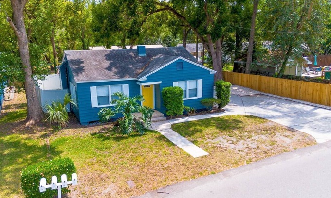 Orlando House | Cozy 2-Bedroom Retreat with Laundry and Pet-Friendly Perks