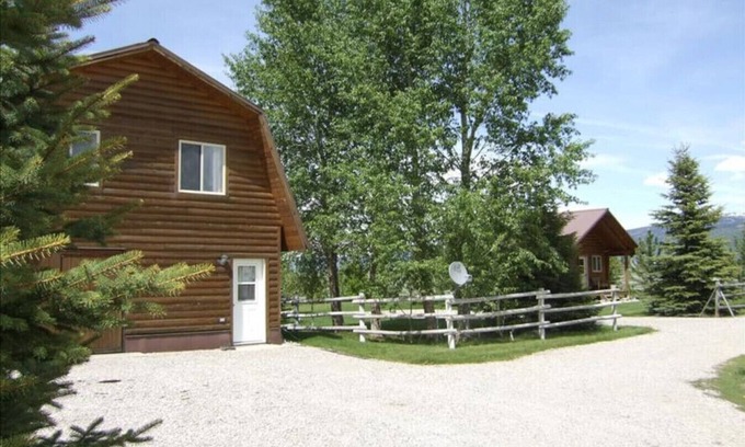 Driggs House | Pet-Friendly 2BR Darby Barn with Breakfast & Family Amenities
