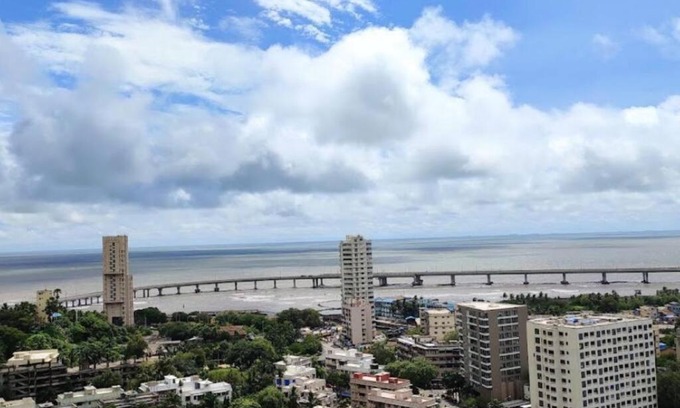 Prabhadevi Apartment | Cozy 2BR Sea View Apartment in Worli by Florastays
