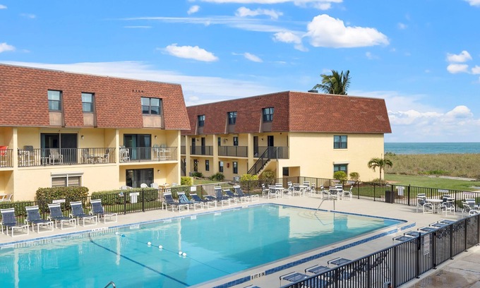 Avon By The Sea Condo | Wave Watcher at Cocoa Beach: Family Fun by the Ocean