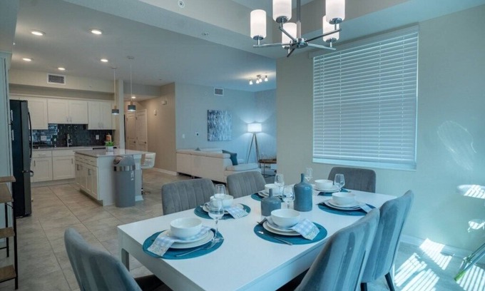 Kissimmee Villa | Pet-Friendly Lake View Condo with Pool & Spa Amenities