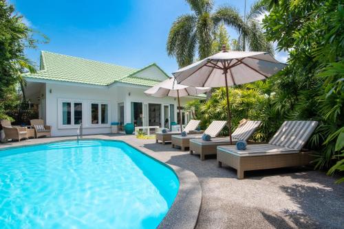 Hua Thanon Resort | Beachside 2BR Villa Baan Orchid with Ocean Views & Pool