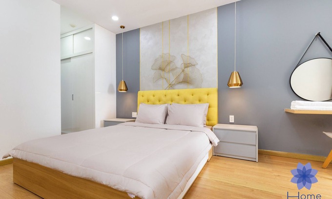 Tan Binh Apartment | 3BR Apartment with Free Gym, Pool & Airport Pickup