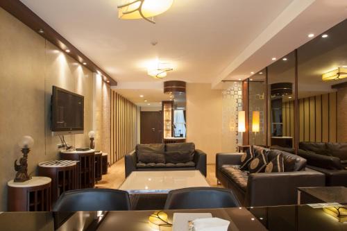 Khlong Toei Nuea House | Exceptional 4-Star Hotel with Pool in Bangkok Downtown