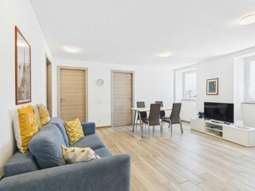 Curio Apartment | 2Curio Court House Charming Lodge in Malcantone