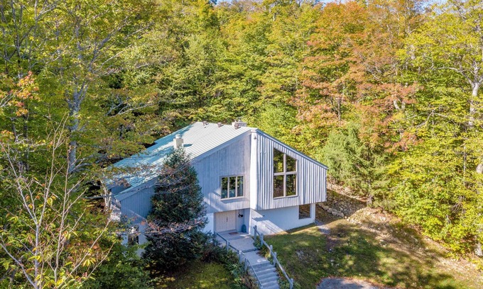 Stratton Mountain House | Experience Adventure at Stratton Mountain with Spa & Hot Tub
