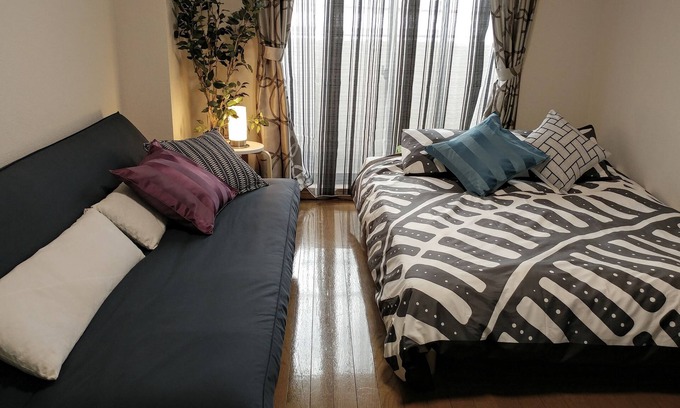 Shimokitazawa Apartment | Ideal Hotel Steps from Shimokitazawa Station with WiFi