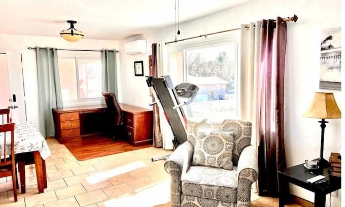 Las Cruces Apartment | Birds Eye View Private Den: Family Friendly Getaway
