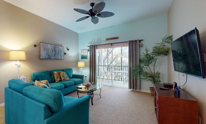Bahama Bay Condo | Perfect 2nd-Floor Condo with Pool, Sauna & Gym Near Parks