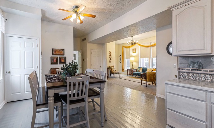 Savannah Apartment | Historic Building Loft Near Family-Friendly Attractions
