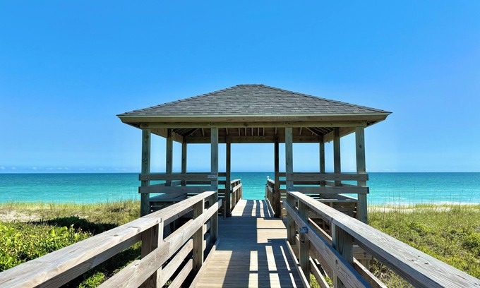 Atlantic Beach Condo | Oceanfront Studio with Private Beach Access & Pool