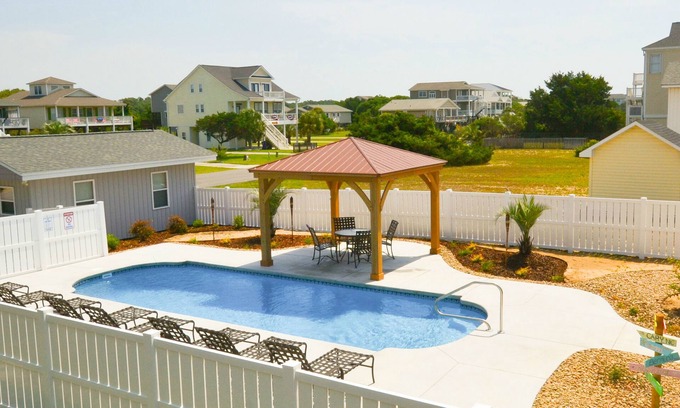 Long Beach House | Dog-Friendly Oasis with Heated Pool & Cottage Retreat