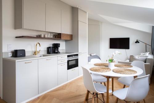 Ullanlinna Apartment | Inviting Ullanlinna Penthouse Apartments for Memorable Stays