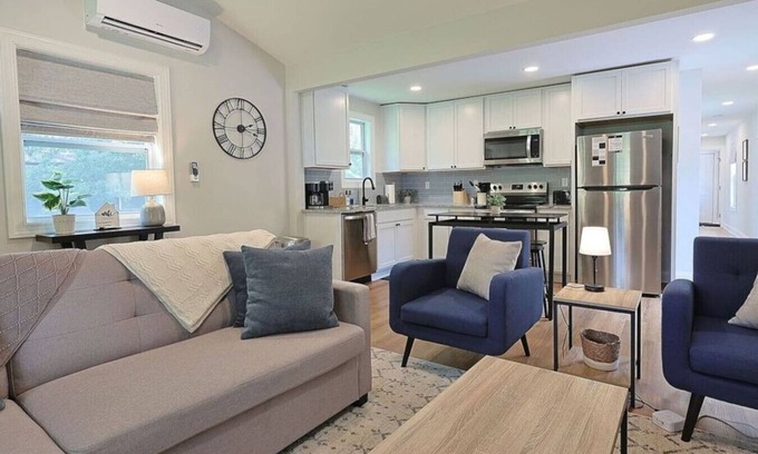 Knoxville House | Idyllic Franklin Cottage Near Downtown & UT with Breakfast