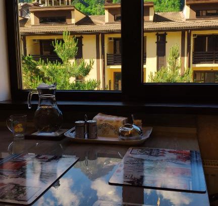 Gorki Gorod Apartment | Elegant 3-Bedroom Monte Rosa Elite with Hot Tub & Breakfast