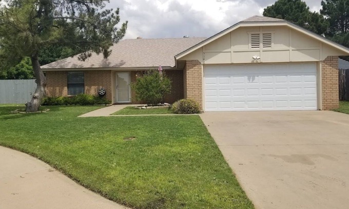 Midland House | Pet-Friendly Retreat Near Beal Park & Sports Complex