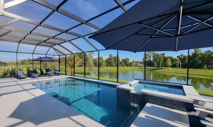 Okahumpka House | Indulge in Pure Luxe at The Villages - 10/10 Guest Rated