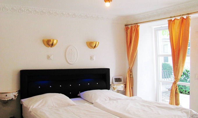 Memmingen House | Discover Comfort at Apartment Storchenfärbe with Breakfast