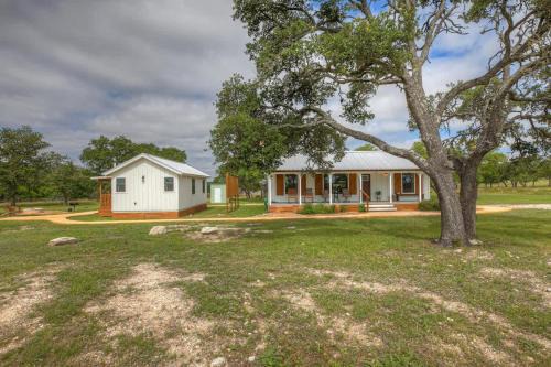 Fredericksburg House | Exceptional Views and Family-Friendly Stay in Fred Wine Country