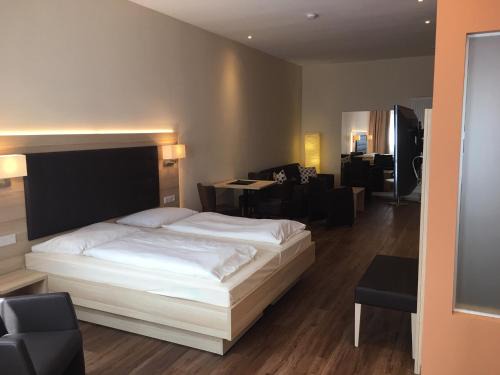 Bensheim Apartment | Family-Friendly Retreat at 3 Apartments Am Wambolter Hof