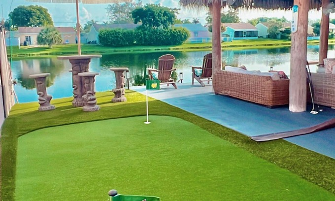 Whisper Walk House | Lake House Boca Raton: Tiki Hut & Golfing Paradise Awaits