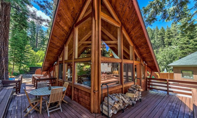 Incline Village House | Cozy 3 Bdrm Cabin on a Creek with Pool and Spa